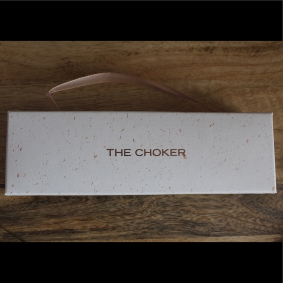 The Choker | gold chain with mauve jewels choker - Picture 3 of 3